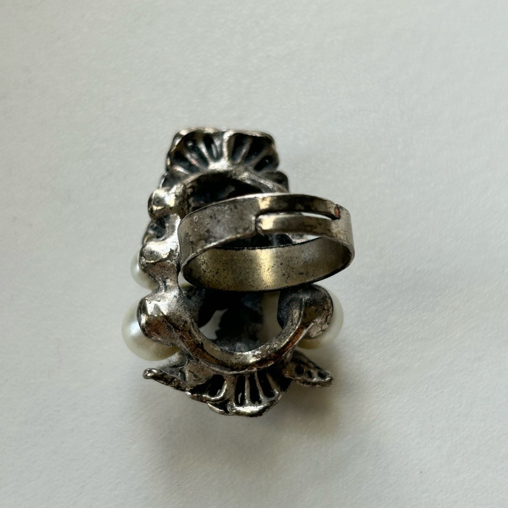 Antique Vintage Silver and Pearl Flower Ring - Picture 4 of 5